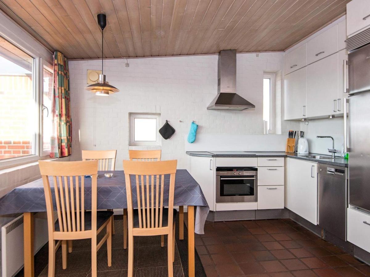 6 Person Holiday Home In Henne Henne Strand Luaran gambar